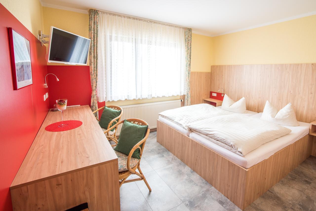 Hotel Schweizerhof Boebingen an der Rems Екстер'єр фото