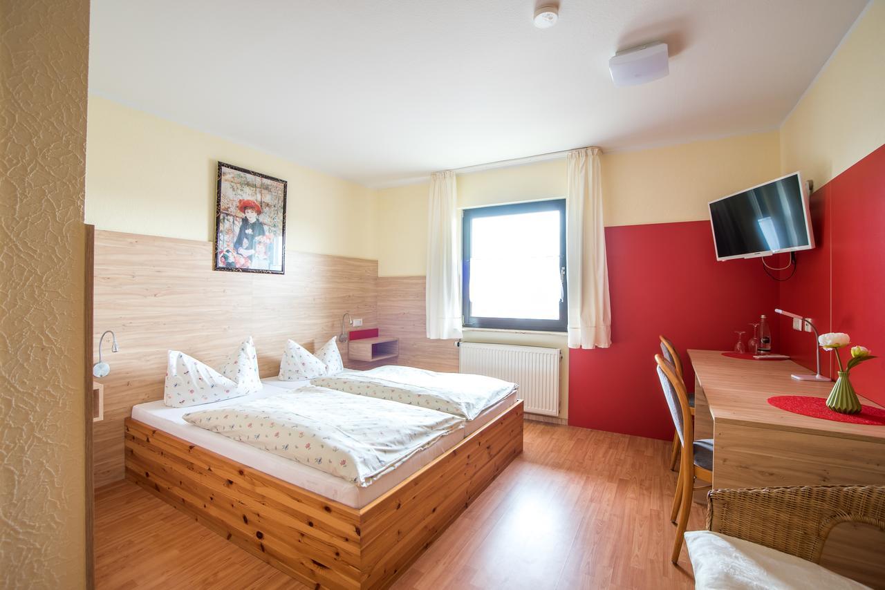 Hotel Schweizerhof Boebingen an der Rems Екстер'єр фото